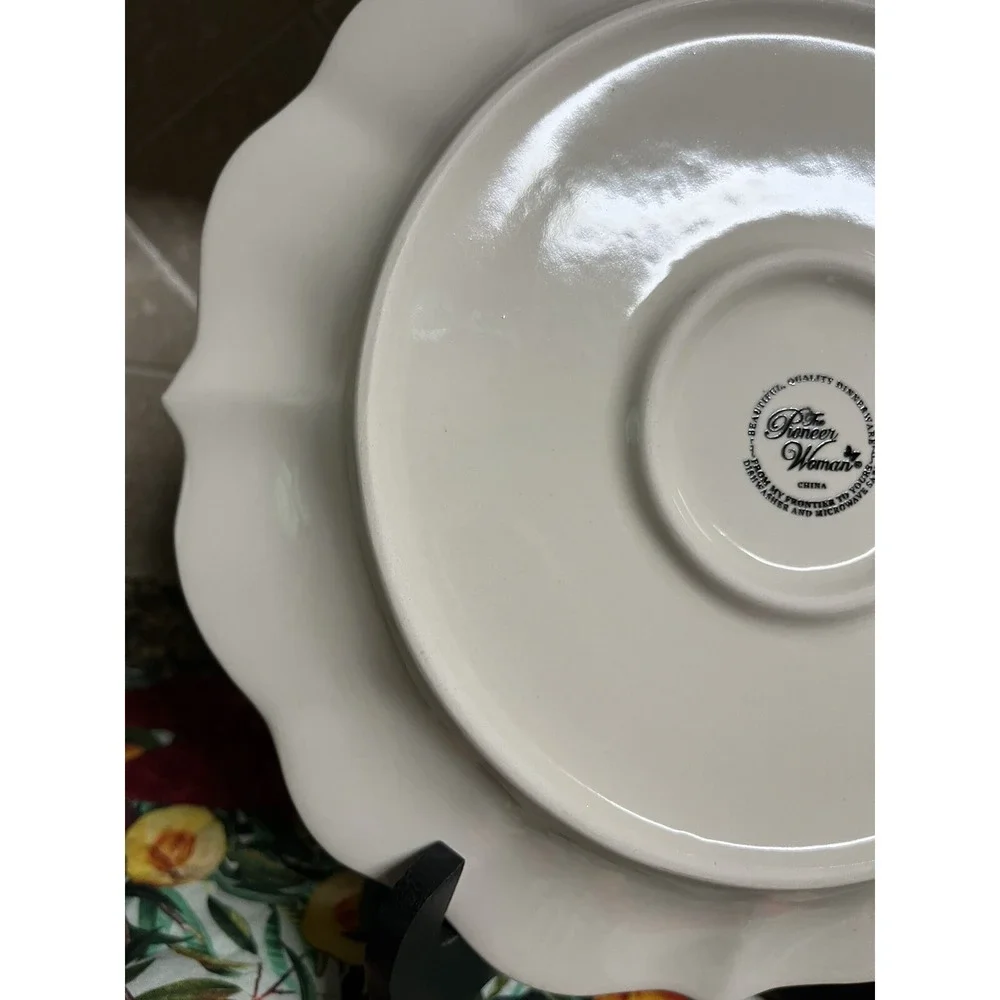 Pioneer Woman Paige Dinner Plate Linen White